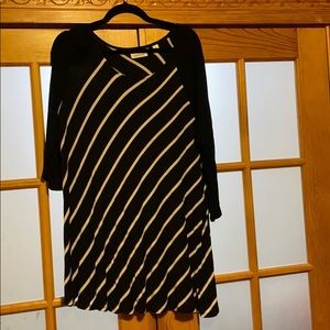 Beautiful tunic asymmetrical cut.